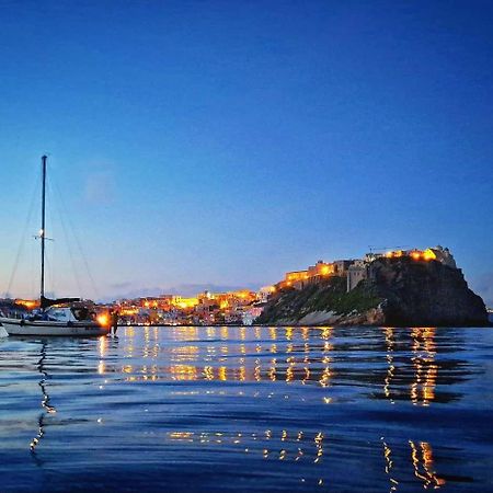 Palazzo Palumbo Hotel Procida Exterior photo